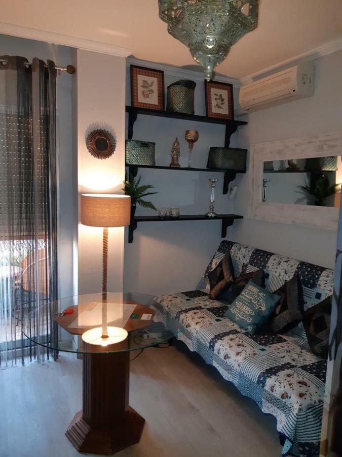 Espacio Amalia Triana Sevilla Eksteriør bilde